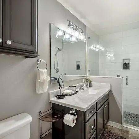 Palmer Hotel Suite Retreat In The Heart Of Houston Exterior photo